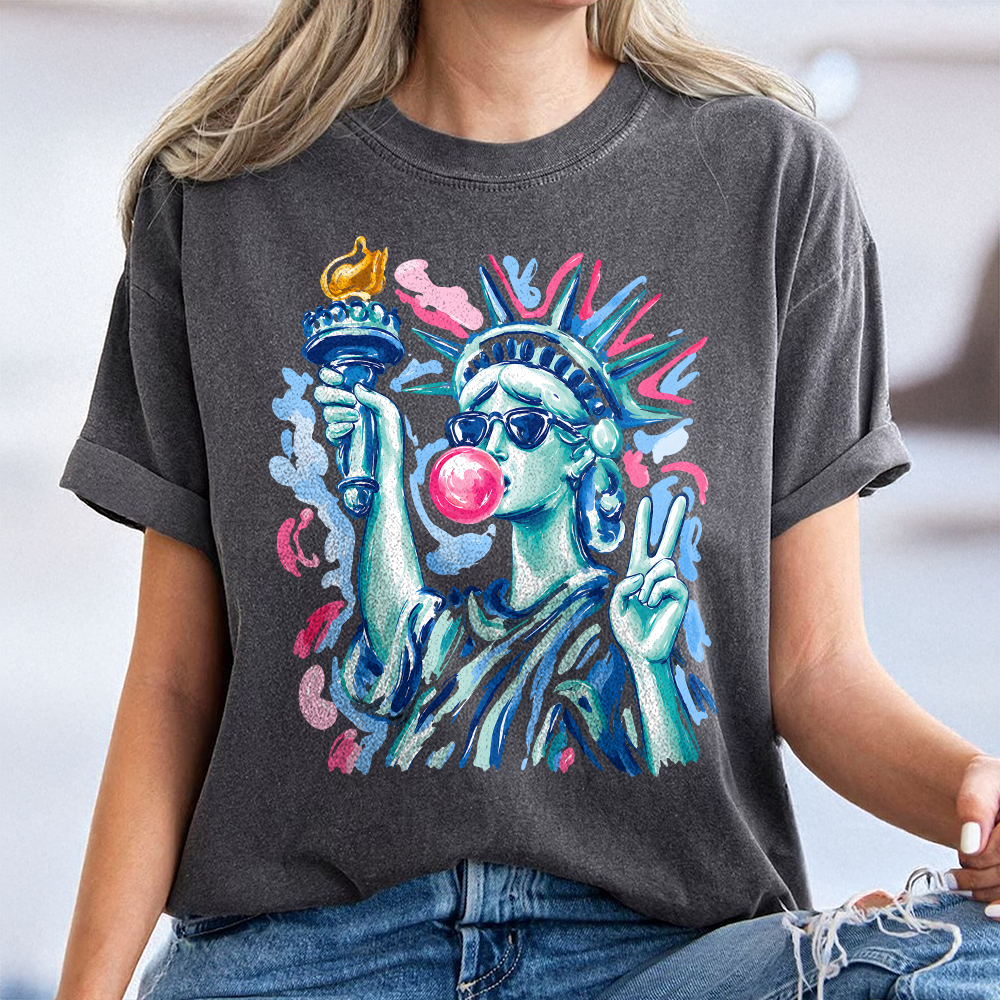 Preppy Statue of Liberty Blowing Bubble Gum, 4th of July Comfort Shirt TH10 170177