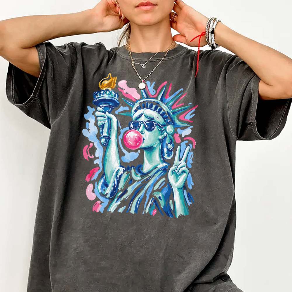 Preppy Statue of Liberty Blowing Bubble Gum, 4th of July Comfort Shirt TH10 170177