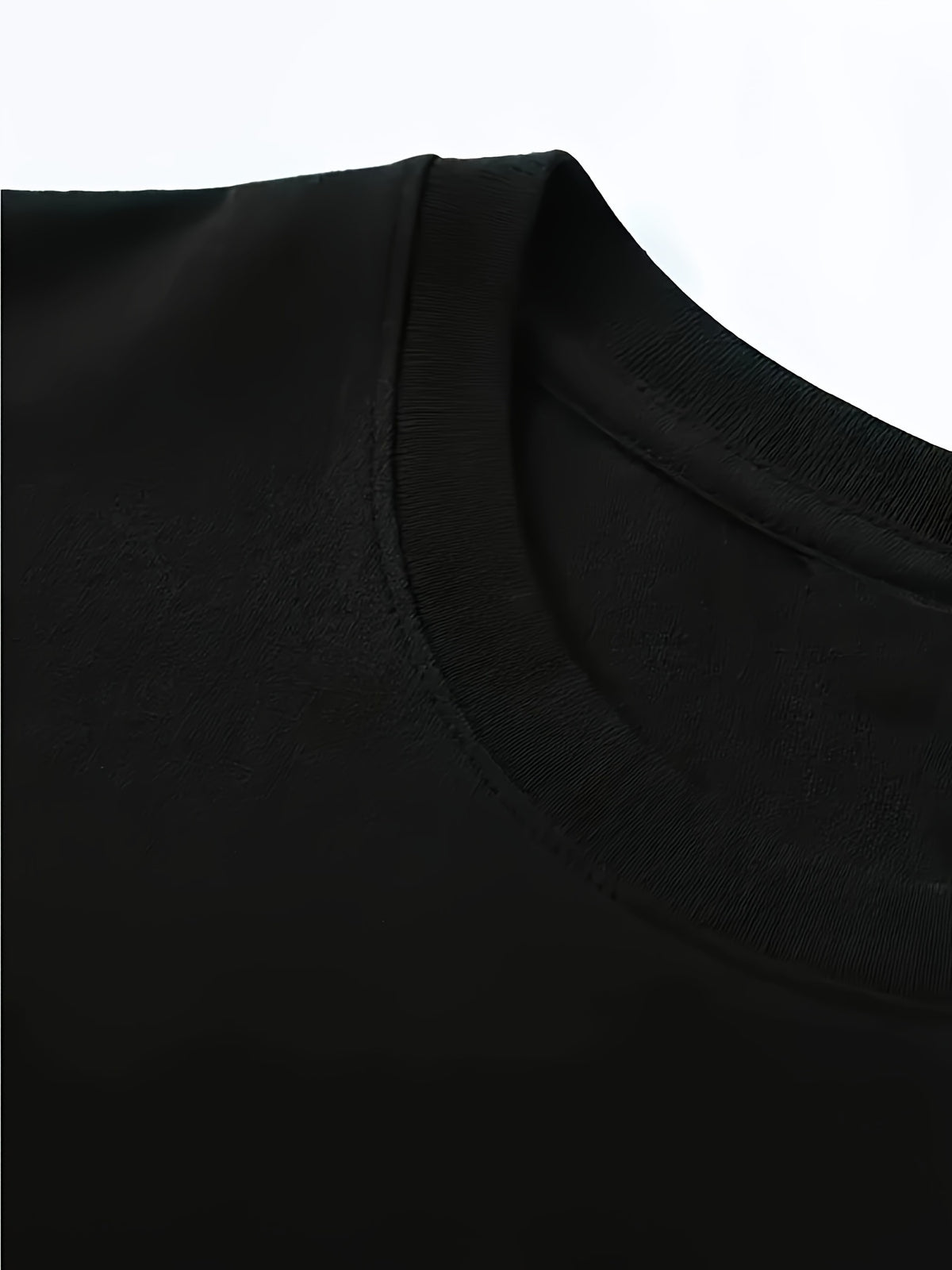 Jesus, 2 fish, 5 breads, 5000 people have been selected to swim upstream. Men's T-shirt is soft and comfortable, suitable for casual wear in all seasons. T-shirt, round neck, breathable, comfortable. Outdoor sports in summer