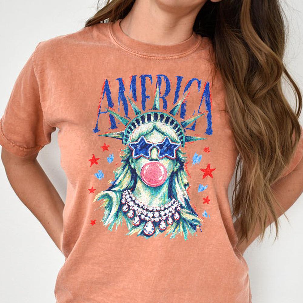 Preppy Statue of Liberty Blowing Bubble Gum, 4th of July Comfort Shirt TH10 170177