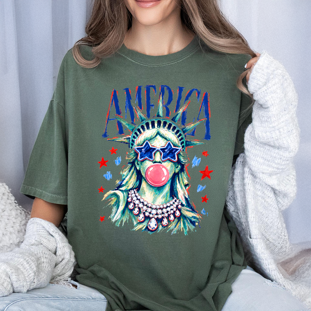 Preppy Statue of Liberty Blowing Bubble Gum, 4th of July Comfort Shirt TH10 170177